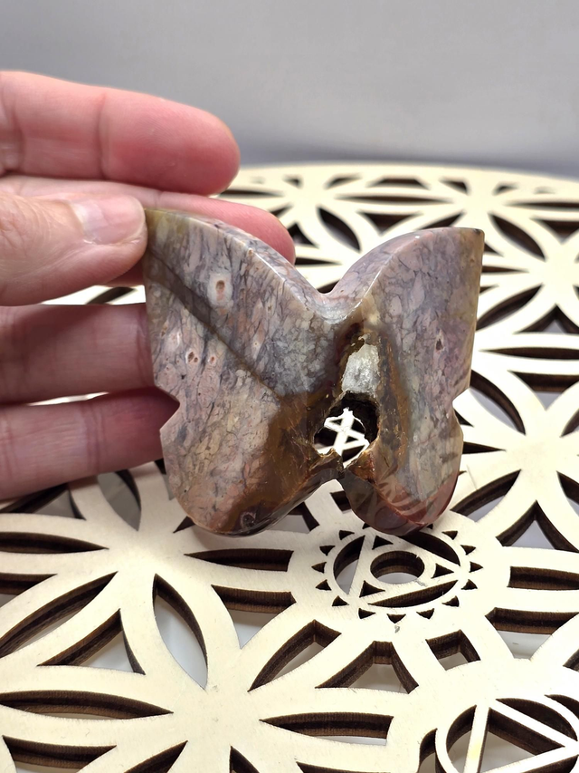 Calcédoine violette papillon