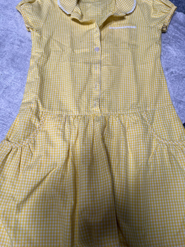 Summer Dresses Yellow Age 8-9 (D44)