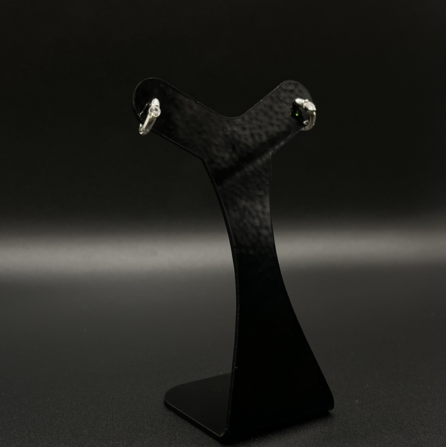 Brinco argola com zircônia 