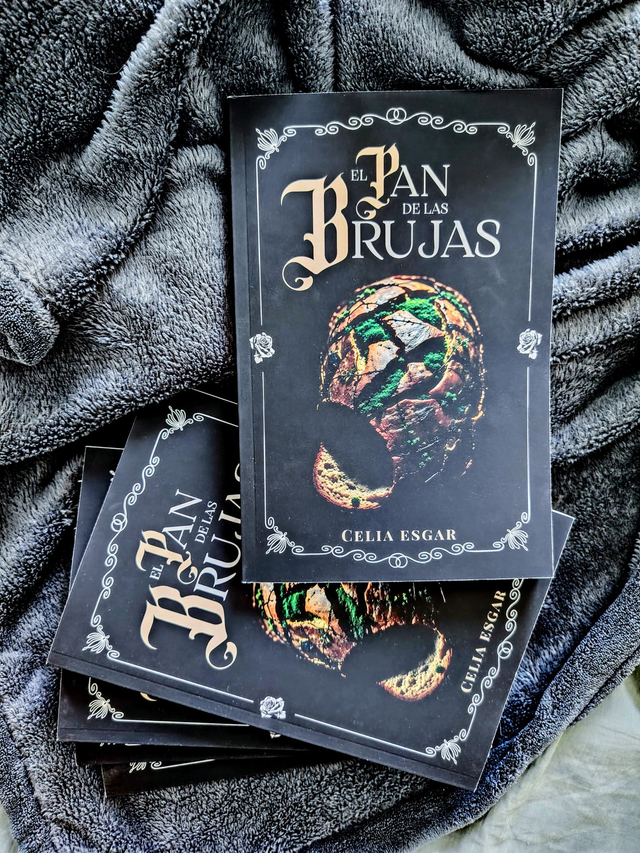 Caja literaria El Pan de las Brujas