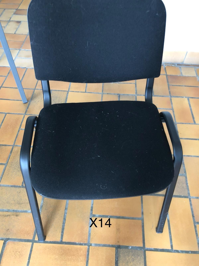 Chaises noires