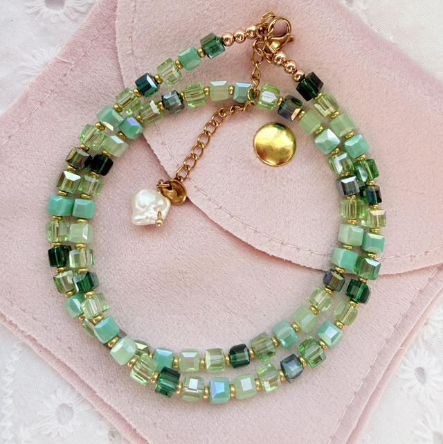 ELARA – Emerald Green &amp; Mint Glass Beaded Necklace