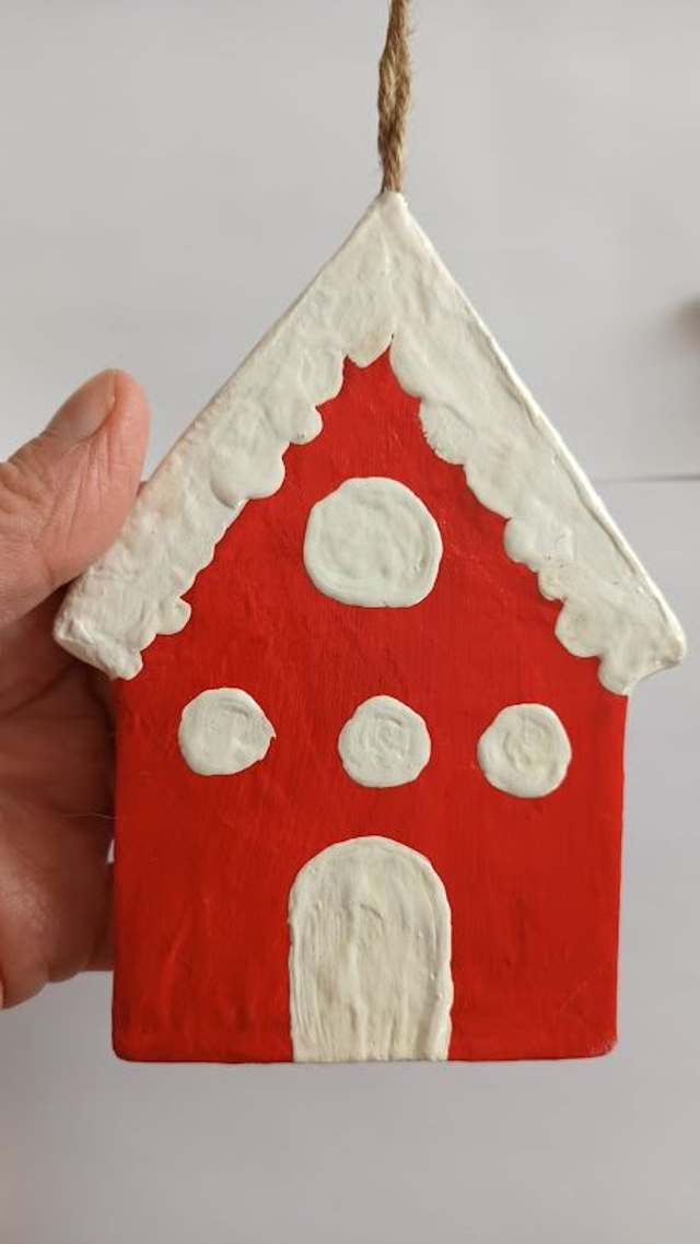 SUSPENSION MAISON DE NOEL, en papier mâché, fait main, décoration unique de Noël