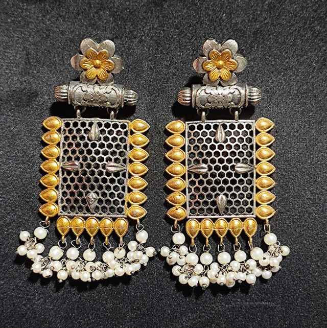 Dual tone oxidised ear rings 