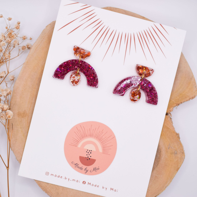Boucles d'oreilles roses et oranges pailletées en résine