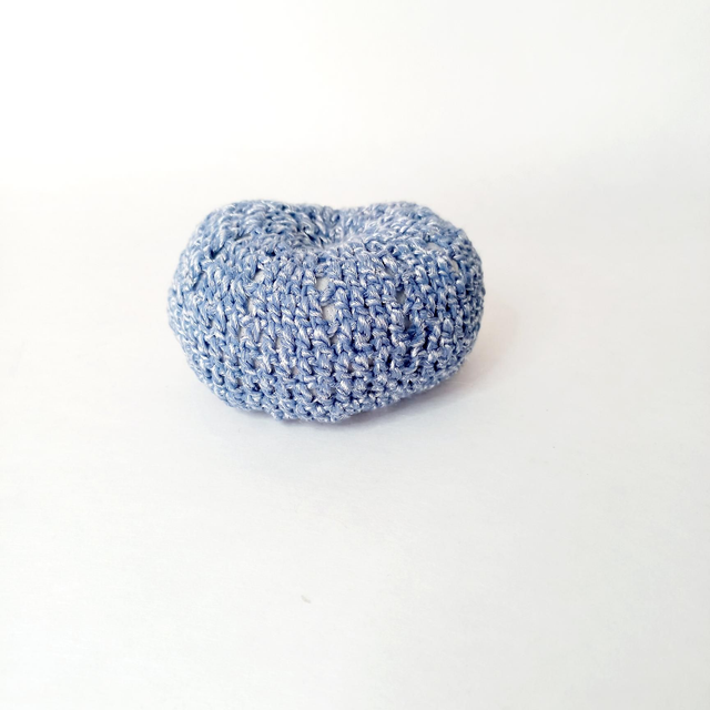 KWÒCHÈ - Pouf bleu brillant