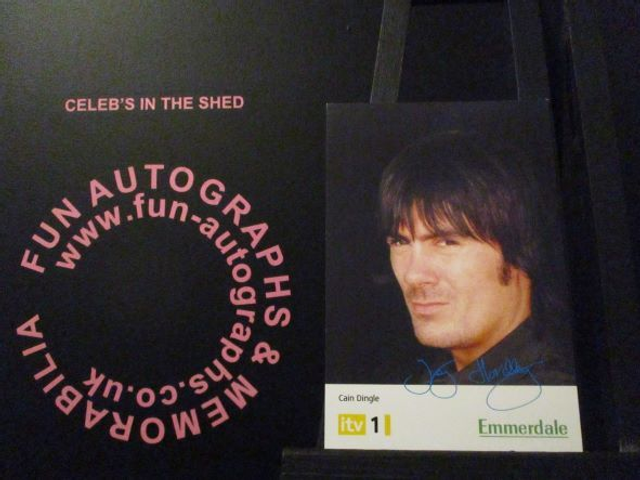 Jeff Hordley (Cain Dingle) Original Emmerdale Yellow &amp; White Itv1 Logo Pre-Print Cast Card (SEE PIC)