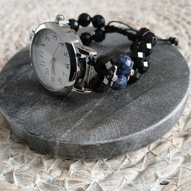 Dames horloge zilverkleurig met Onyx en Sodaliet – Verstelbare brede band (1.318)