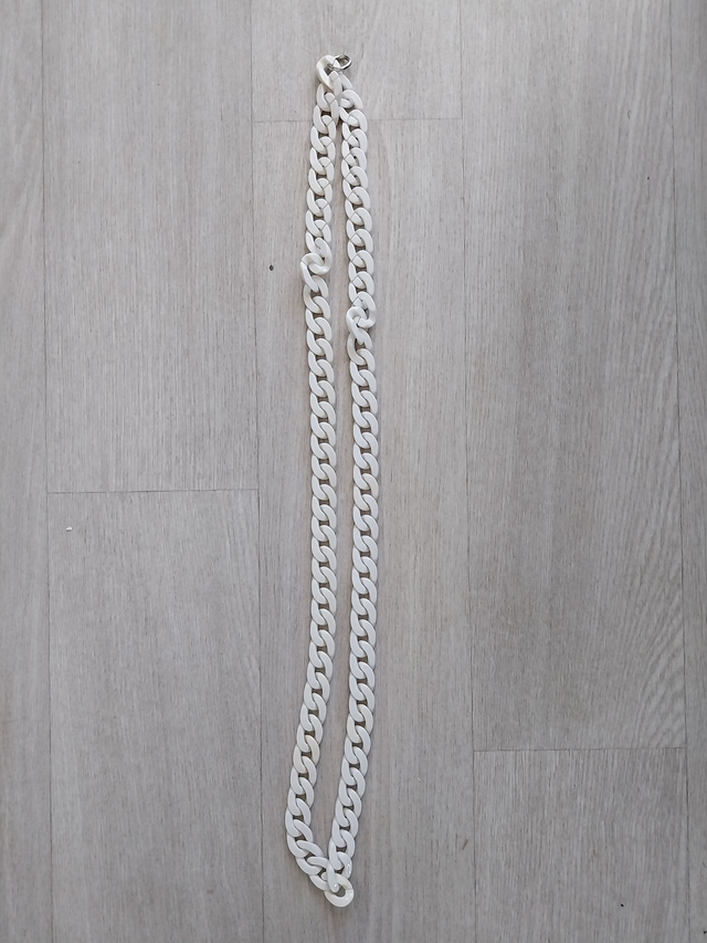 Chaîne de Téléphone Blanc Cassé