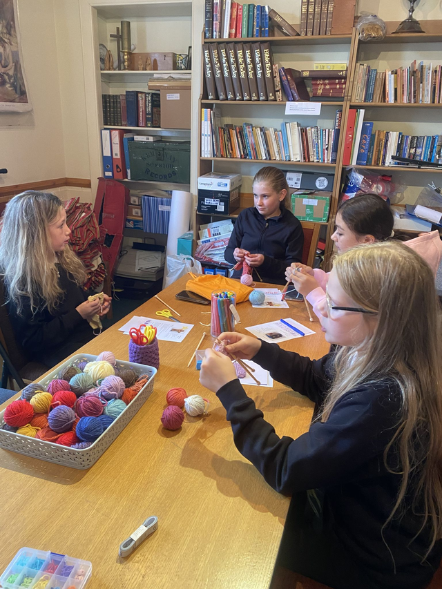 “Young People Knit” class in Kemnay