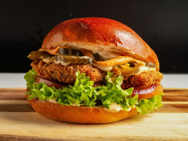 Spicy chicken burger