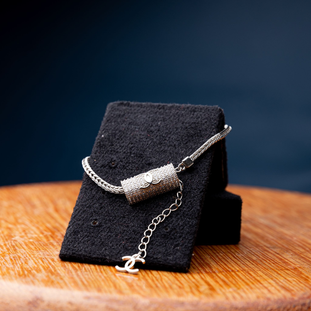 Pulseira inspiração chanel