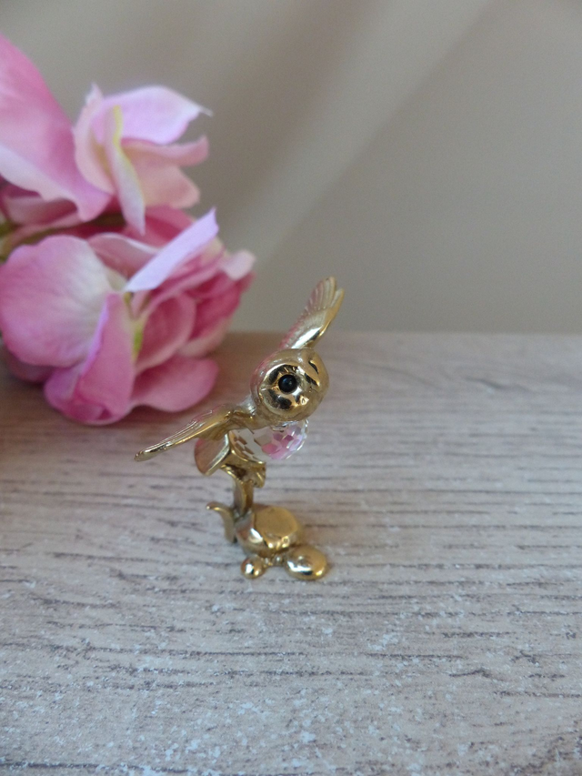 Mini chouette dorée en métal et résine à facettes – Figurine Hibou scintillant en résine, symbole de sagesse et envol, idée cadeau fête