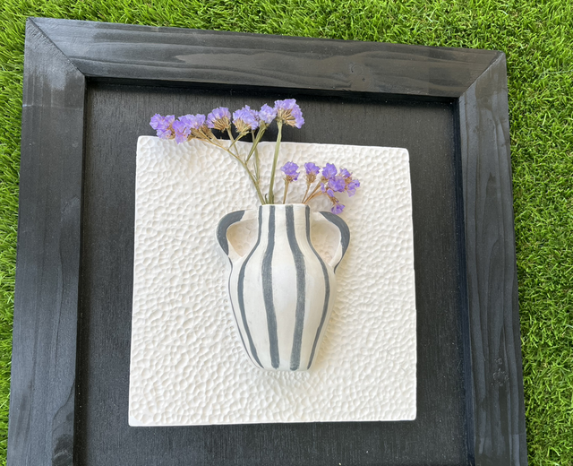 Cuadro Jarrón Rayas Negras