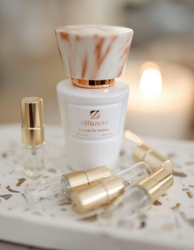 N'27 Parfum Femme "fragrance qui enveloppe de ses notes orientales chaudes et florales fraîches " 70 ml 