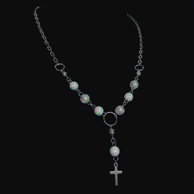 Opalizujący Naszyjnik z Krzyżem