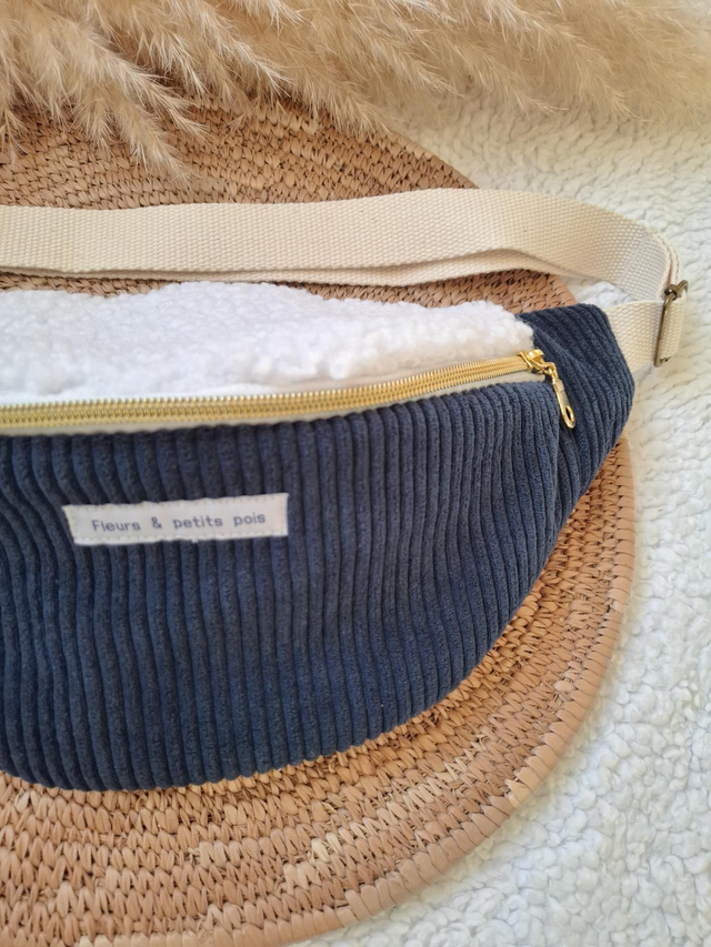 Banane velours marine et bouclette blanche