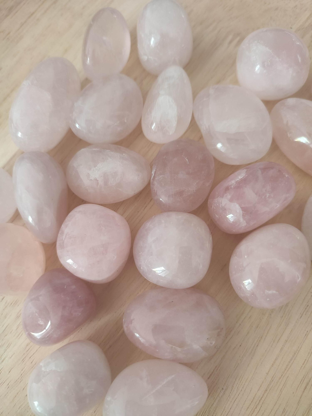 Quartz rose pierre roulée