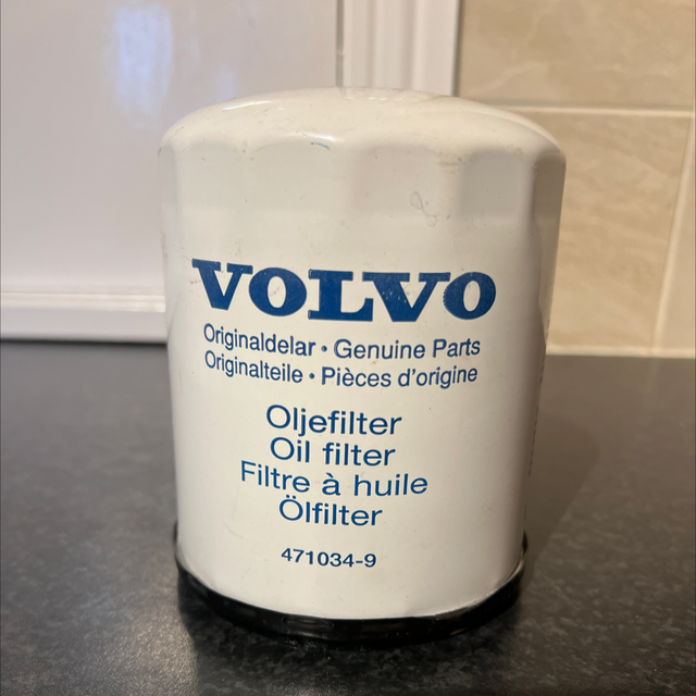 Volvo penta oil filter 471034-9