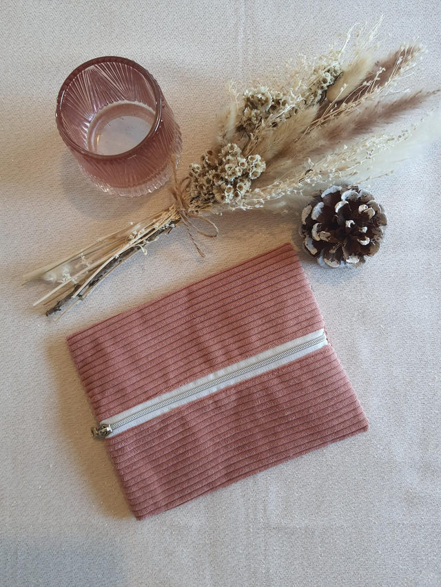 Trousse velours vieux rose