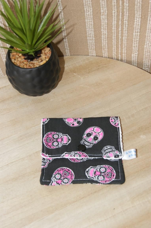 Étui à savon tête de mort rose 