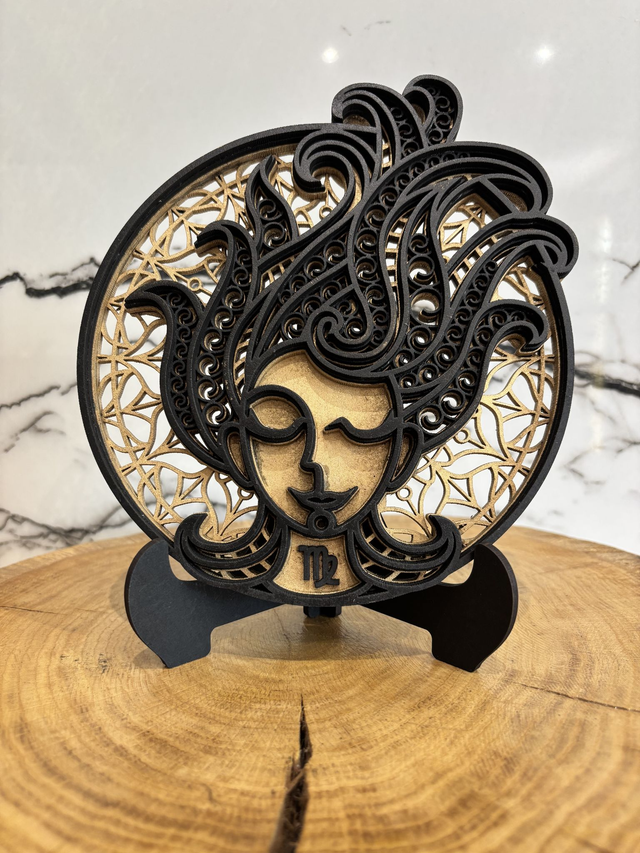 Vierge Noir sur Or