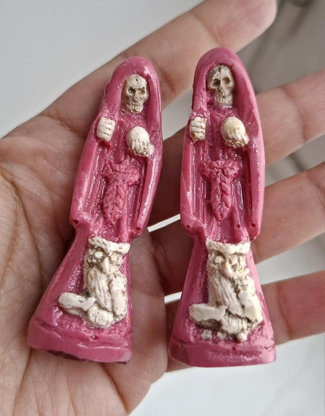 Statuette Santa Muerte rose