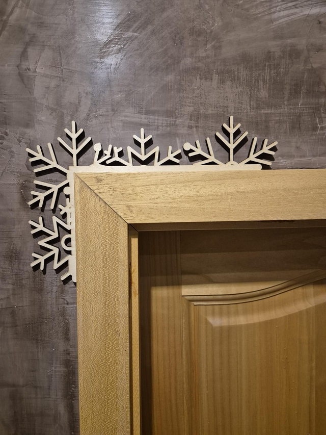 Décoration coin de porte flocons 