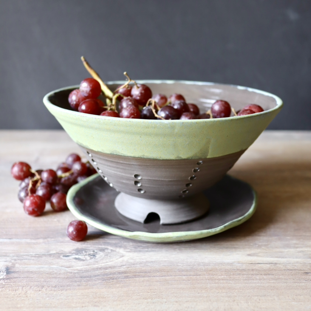 Pottery Strainer/Colander with Plate Set