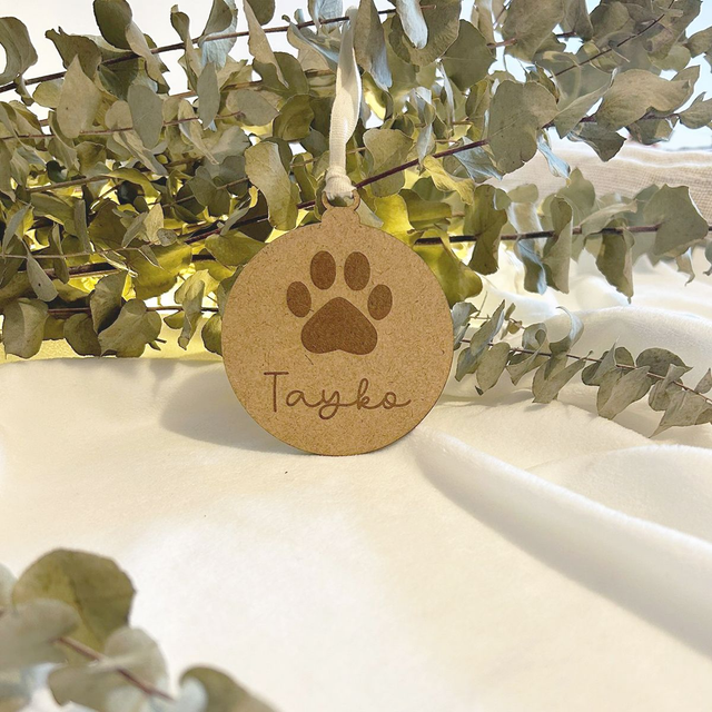 Boule de Noël personnalisée en bois - Modèle Dog