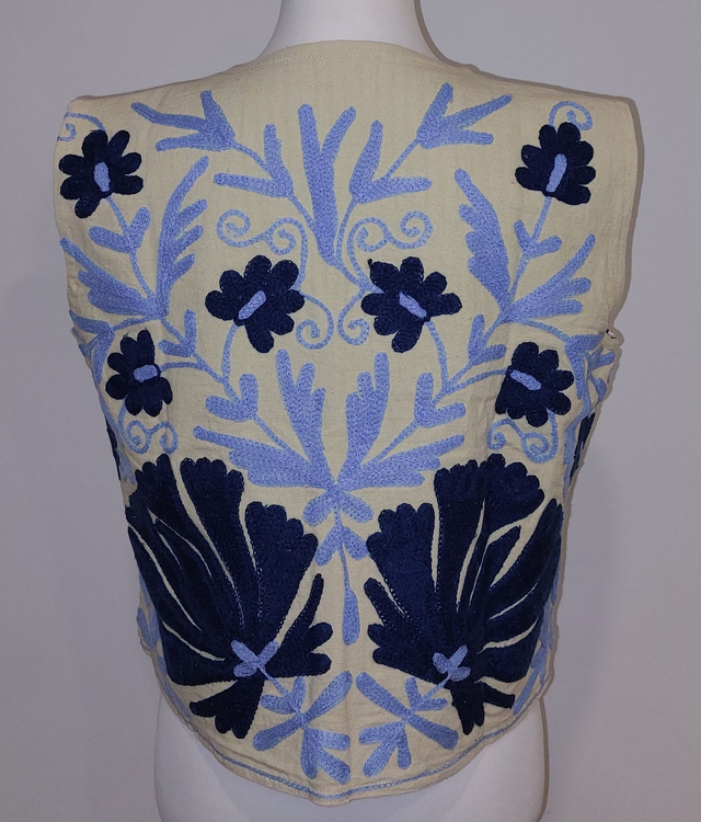 Veste sans manches reversible en coton blanc brodé Suzani - Confectionnée à la main - Doublure rayée