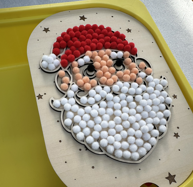 đ
Plaque dâactivitĂ© Trofast â PĂšre NoĂ«l