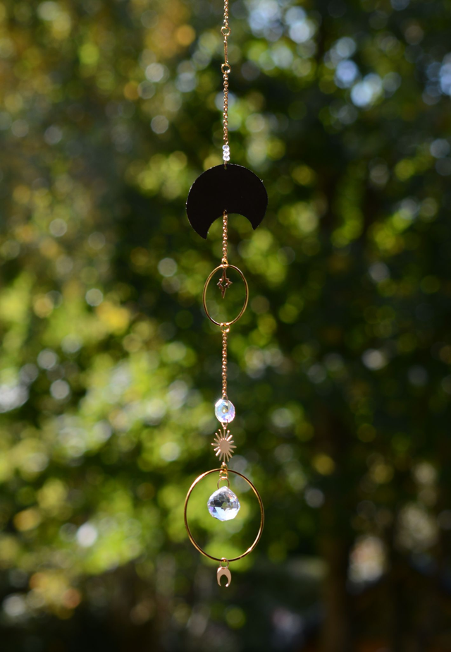 Attrape Soleil d&#039;intérieur Upcyclé - ASTRES - Chambre à Air Valorisée &amp; Perles Recyclées - Pièce Unique