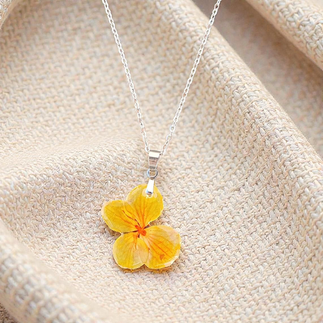 Colgante de flor amarillo 026