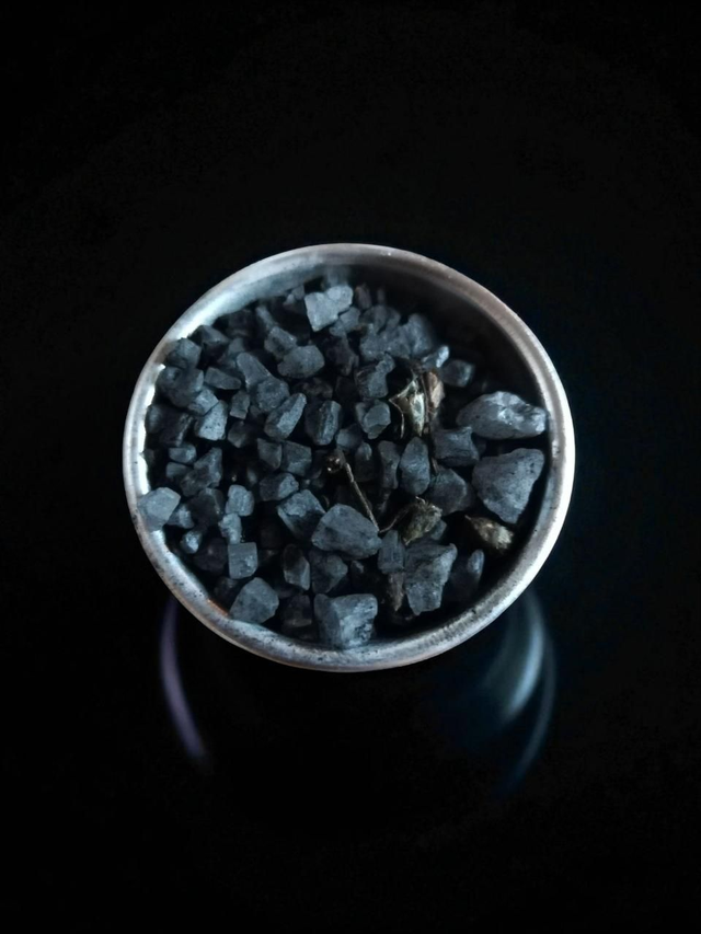 Mustasuola / Black salt