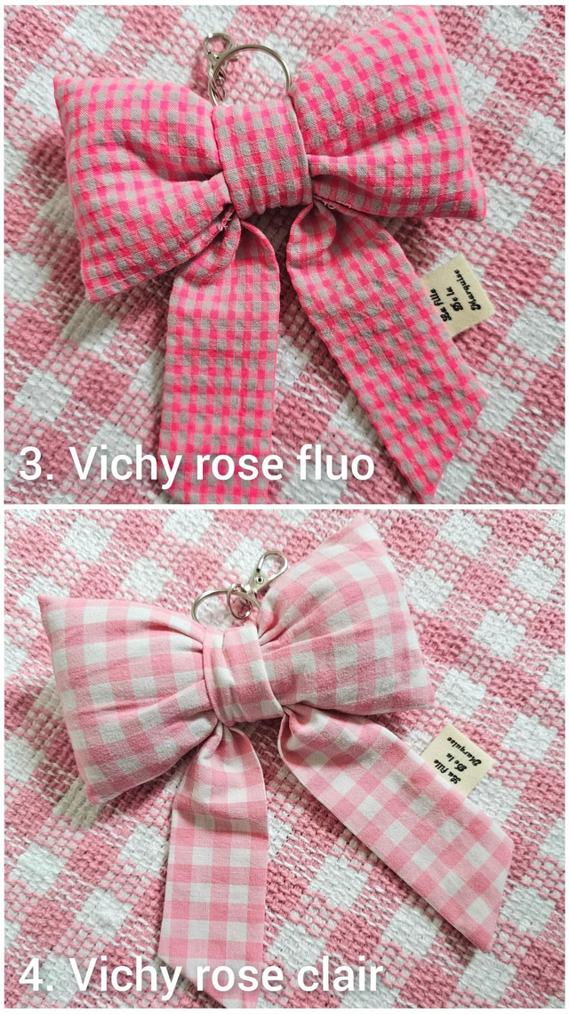 Bijoux de sacs/portes clés en tissus upcyclés