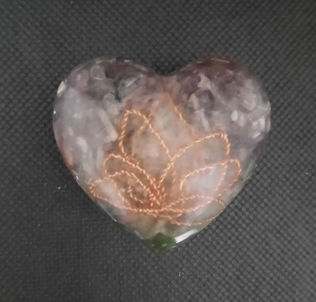 Mini coeur de poche Améthyste / Jade néphrite / Jaspe rouge / Sélénite