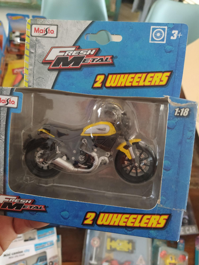 MOTO MAISTO 2 WHEELERS 1:18