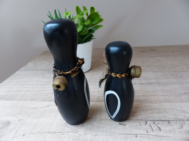 Vintage Salière et Poivrière en Bois Magnétiques Oiseaux Animaux Pingouins Manchots Années 1950, collection salières et poivrières anciennes