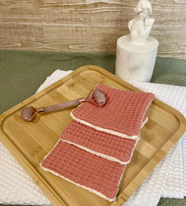 Lingette démaquillante nid d’abeille vieux rose