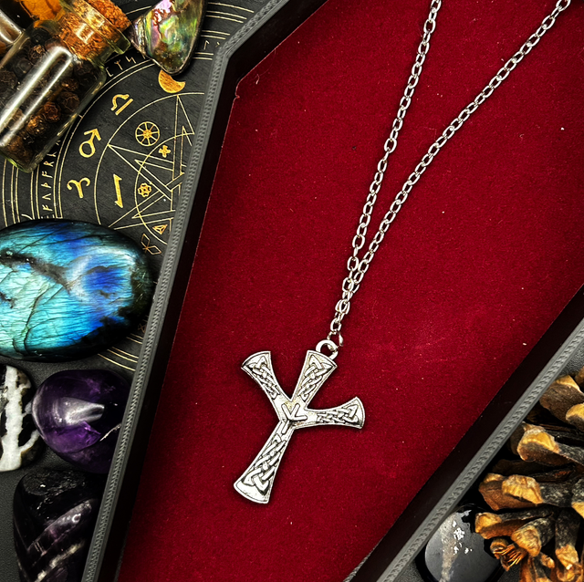 Futhark necklace 