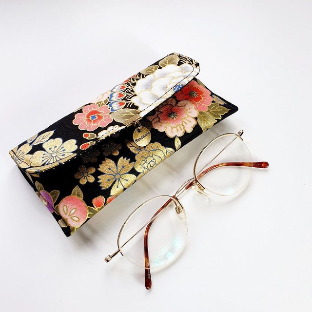 Étuis à lunettes sur mesure "Kana" noir doré