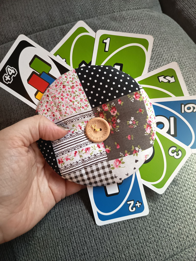 Spielkartenhalter rund