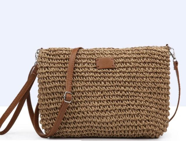 Sac bandoulière en paille papier crocheté