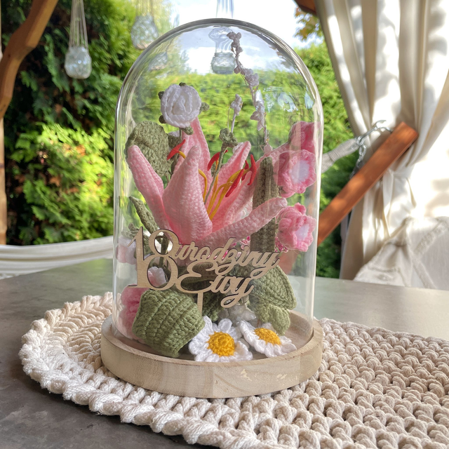 Szydełkowe kwiaty w szklanej kuli - światełka LED (na zamówienie)  