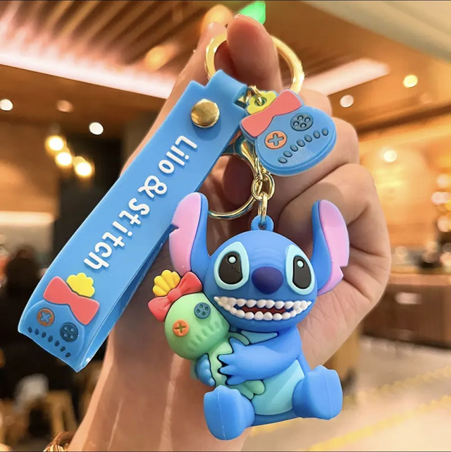 0246 - Disney - Lilo &amp; Stitch - Stitch met Scrump