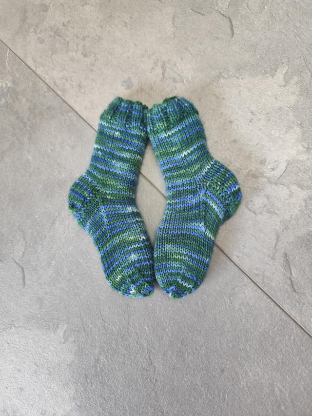 Handgestrickte Socken Größe 62/68