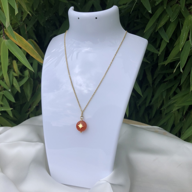 Sylvia* collier pierre étoile rouge