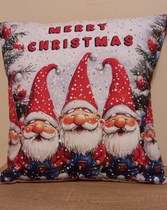 Christmas Cushion- Singing Gnomes