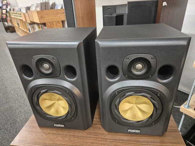 FOSTEX NF1 Studiomonitor